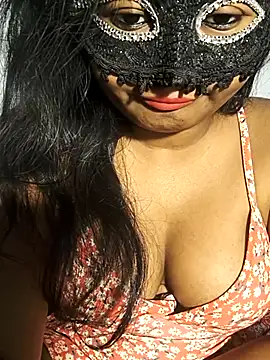 Snapshot of FANTASY_QUEEN_07 chatting on April 13, 2026, 9:35 am FANTASY QUEEN 07 online show from April 13, 2026, 9:35 am