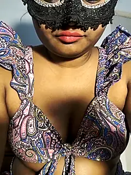 Snapshot of FANTASY_QUEEN_07 chatting on April 6, 2026, 7:53 am FANTASY QUEEN 07 online show from April 6, 2026, 7:53 am