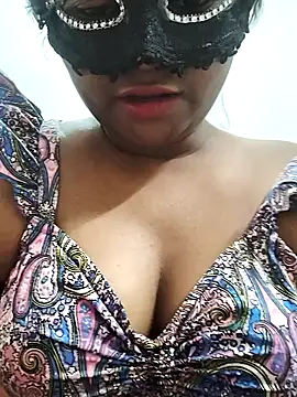 Snapshot of FANTASY_QUEEN_07 chatting on April 2, 2026, 11:06 am FANTASY QUEEN 07 online show from April 2, 2026, 11:06 am