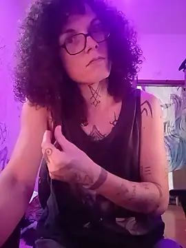 Snapshot of SuccubusTatuada chatting on February 17, 2026, 2:25 pm SuccubusTatuada online show from February 17, 2026, 2:25 pm