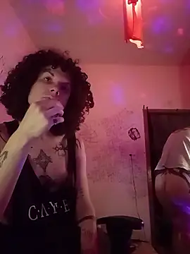 Snapshot of SuccubusTatuada chatting on November 30, 2025, 10:32 pm SuccubusTatuada online show from November 30, 2025, 10:32 pm