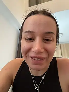 deliaroyal online show from January 19, 2026, 2:21 pm