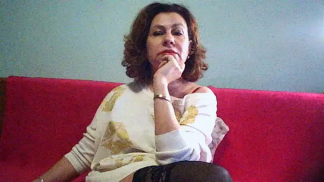 Mat Elenore online show from December 22, 2025, 6:24 am