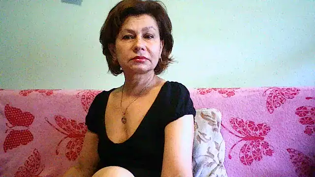 Snapshot of Mat_Elenore chatting on June 19, 2026, 5:35 am Mat Elenore online show from June 19, 2026, 5:35 am