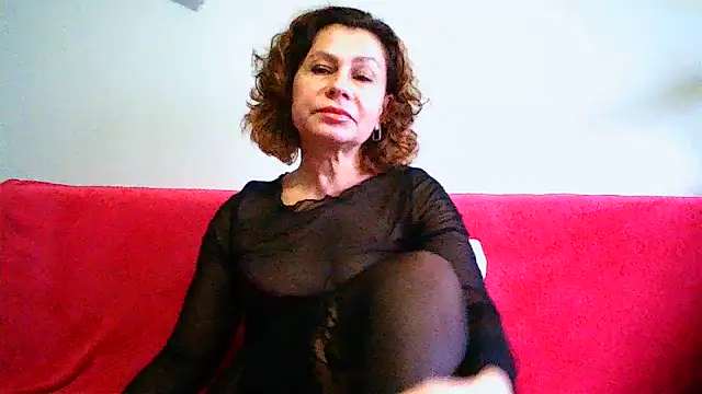 Snapshot of Mat_Elenore chatting on December 14, 2025, 7:03 am Mat Elenore online show from December 14, 2025, 7:03 am