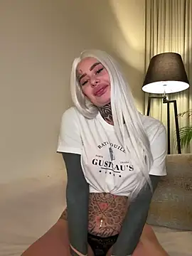 Snapshot of bambixboo chatting on January 7, 2026, 6:13 pm bambixboo online show from January 7, 2026, 6:13 pm