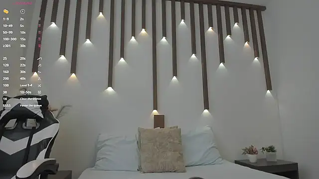 megan cooper28 online show from November 22, 2025, 7:13 pm