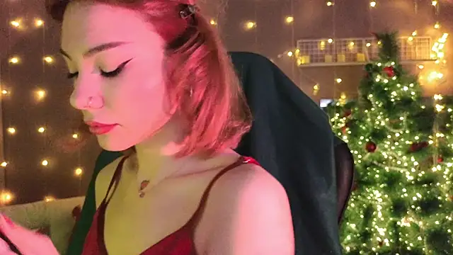 Snapshot of SandraBoyl chatting on December 23, 2025, 2:11 am SandraBoyl online show from December 23, 2025, 2:11 am