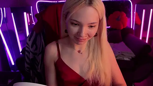 Snapshot of SandraBoyl chatting on November 22, 2025, 2:21 am SandraBoyl online show from November 22, 2025, 2:21 am