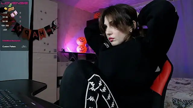 Snapshot of Daniela_Cooperr chatting on November 5, 2025, 5:05 pm Daniela Cooperr online show from November 5, 2025, 5:05 pm