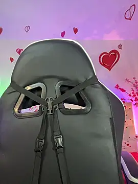 Snapshot of Elektra_Queen chatting on February 19, 2026, 1:08 pm Elektra Queen online show from February 19, 2026, 1:08 pm