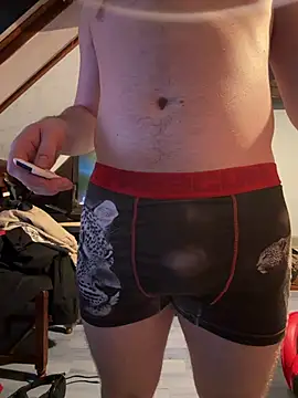 youlo71 online show from March 8, 2026, 10:35 pm