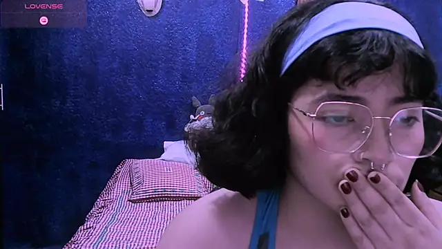 NinaYellow online show from January 6, 2026, 10:03 pm