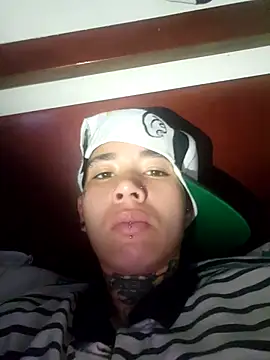 Snapshot of bad_couple_sex chatting on October 3, 2025, 10:33 pm bad couple sex online show from October 3, 2025, 10:33 pm