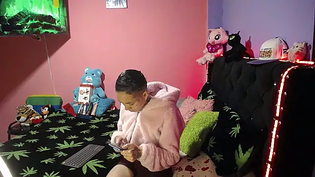 Snapshot of bad_couple_sex chatting on January 7, 2025, 1:38 am bad couple sex online show from January 7, 2025, 1:38 am