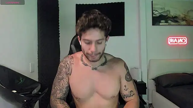 LucianSinclair online show from December 2, 2025, 4:14 am