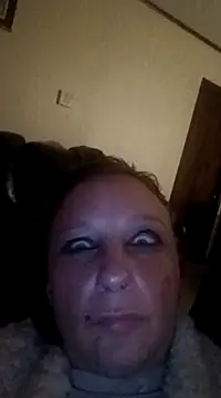 Snapshot of Everlyrose27 chatting on December 22, 2024, 7:11 am Everlyrose27 online show from December 22, 2024, 7:11 am