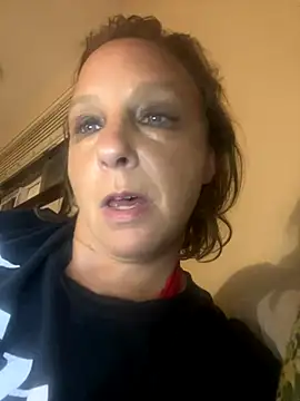 Snapshot of Everlyrose27 chatting on October 4, 2025, 4:25 am Everlyrose27 online show from October 4, 2025, 4:25 am