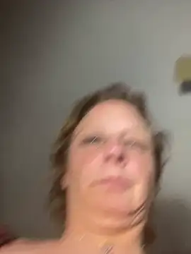 Snapshot of Everlyrose27 chatting on January 10, 2025, 8:51 am Everlyrose27 online show from January 10, 2025, 8:51 am