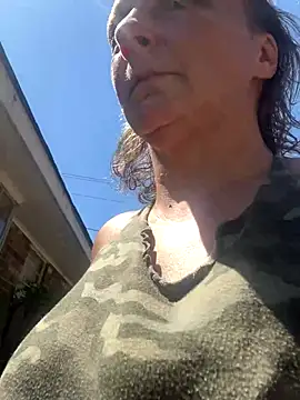 Snapshot of Everlyrose27 chatting on September 28, 2025, 6:59 pm Everlyrose27 online show from September 28, 2025, 6:59 pm