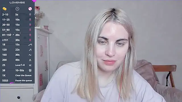 Snapshot of pawpaws chatting on November 4, 2025, 11:03 am pawpaws online show from November 4, 2025, 11:03 am