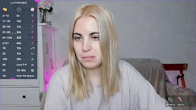 Snapshot of pawpaws chatting on November 12, 2025, 7:34 am pawpaws online show from November 12, 2025, 7:34 am