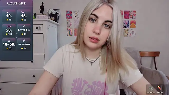 Snapshot of pawpaws chatting on October 18, 2025, 7:21 am pawpaws online show from October 18, 2025, 7:21 am