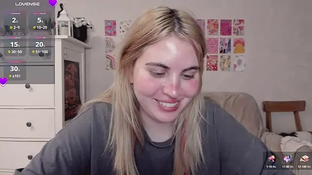 Snapshot of pawpaws chatting on March 13, 2025, 4:01 pm pawpaws online show from March 13, 2025, 4:01 pm