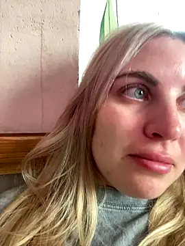 Snapshot of pawpaws chatting on September 9, 2025, 6:01 am pawpaws online show from September 9, 2025, 6:01 am