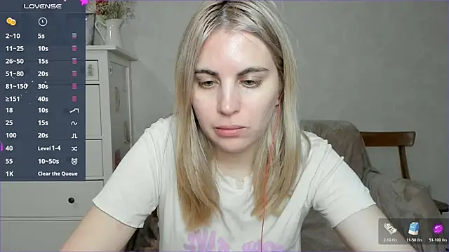 Snapshot of pawpaws chatting on December 3, 2025, 9:31 am pawpaws online show from December 3, 2025, 9:31 am