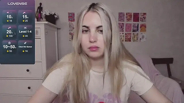 Snapshot of pawpaws chatting on September 16, 2025, 7:09 am pawpaws online show from September 16, 2025, 7:09 am