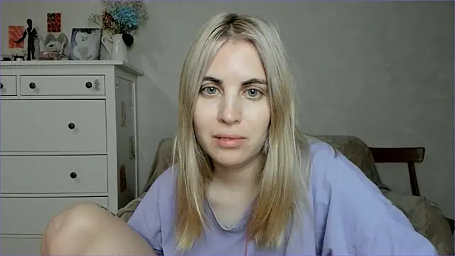 Snapshot of pawpaws chatting on December 2, 2025, 8:05 am pawpaws online show from December 2, 2025, 8:05 am