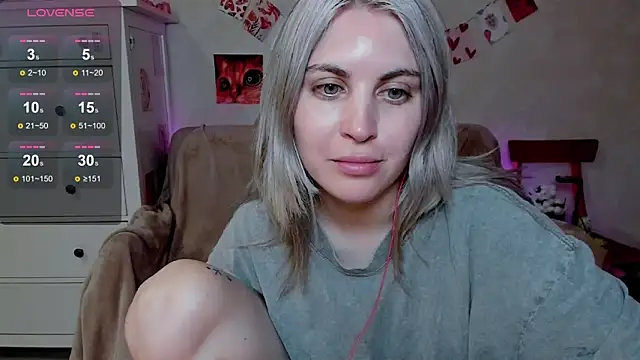 Snapshot of pawpaws chatting on June 29, 2026, 10:00 am pawpaws online show from June 29, 2026, 10:00 am