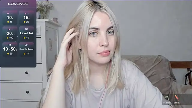 Snapshot of pawpaws chatting on November 6, 2025, 10:52 am pawpaws online show from November 6, 2025, 10:52 am