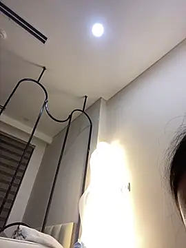 Snapshot of MEOW_MEO chatting on March 18, 2025, 8:37 pm MEOW MEO online show from March 18, 2025, 8:37 pm