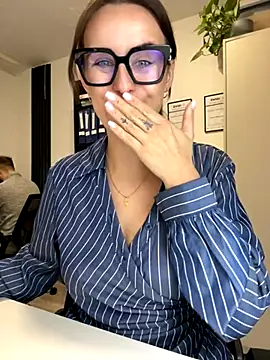 Snapshot of Hii_Lolla chatting on November 14, 2025, 7:01 am Hii Lolla online show from November 14, 2025, 7:01 am