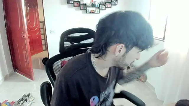 DmitriSanders online show from March 20, 2026, 10:11 pm