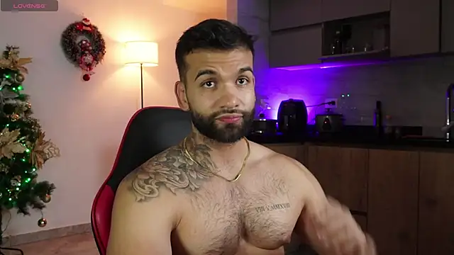 Snapshot of MarkHazze chatting on December 23, 2025, 12:11 am MarkHazze online show from December 23, 2025, 12:11 am