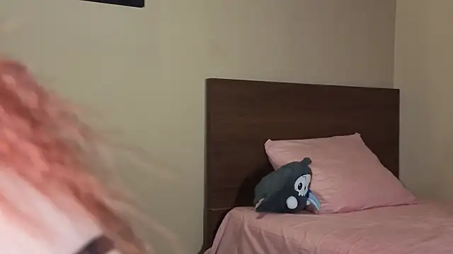 Snapshot of Ivanna_Diamon chatting on November 27, 2025, 2:23 am Ivanna Diamon online show from November 27, 2025, 2:23 am