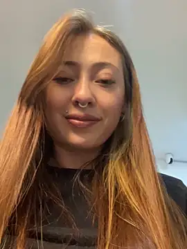 Snapshot of Sofii_gold chatting on December 22, 2024, 3:22 am Sofii gold online show from December 22, 2024, 3:22 am