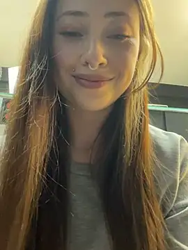 Snapshot of Sofii_gold chatting on December 18, 2024, 3:26 am Sofii gold online show from December 18, 2024, 3:26 am