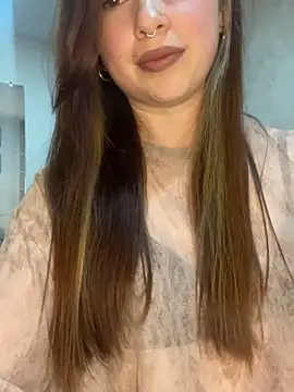 Snapshot of Sofii_gold chatting on December 4, 2024, 5:43 am Sofii gold online show from December 4, 2024, 5:43 am