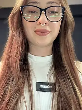 Snapshot of Sofii_gold chatting on February 7, 2025, 11:45 pm Sofii gold online show from February 7, 2025, 11:45 pm