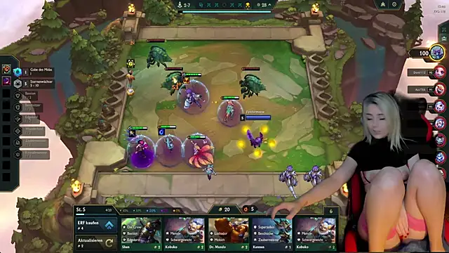 Snapshot of Lisaonthemoon chatting on September 20, 2025, 11:10 pm Lisaonthemoon online show from September 20, 2025, 11:10 pm