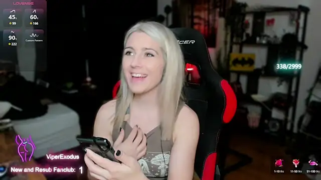 Snapshot of Lisaonthemoon chatting on March 19, 2025, 4:34 pm Lisaonthemoon online show from March 19, 2025, 4:34 pm