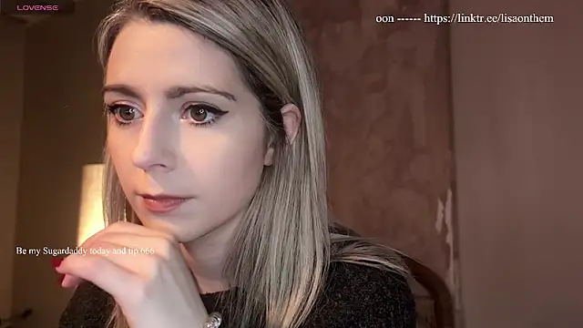 Lisaonthemoon online show from March 28, 2026, 8:54 pm