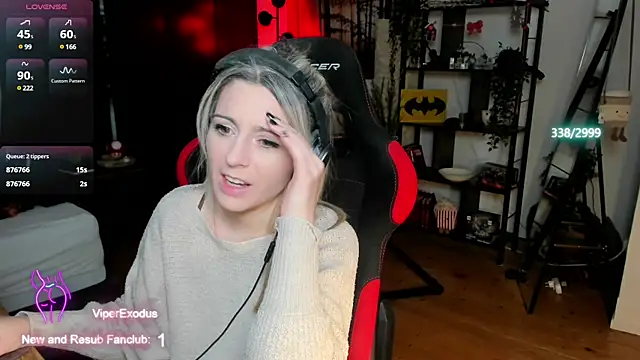 Snapshot of Lisaonthemoon chatting on March 17, 2025, 12:32 am Lisaonthemoon online show from March 17, 2025, 12:32 am