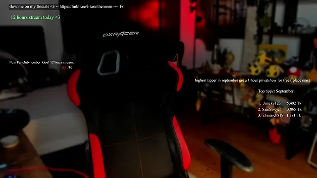 Snapshot of Lisaonthemoon chatting on September 20, 2025, 11:04 am Lisaonthemoon online show from September 20, 2025, 11:04 am