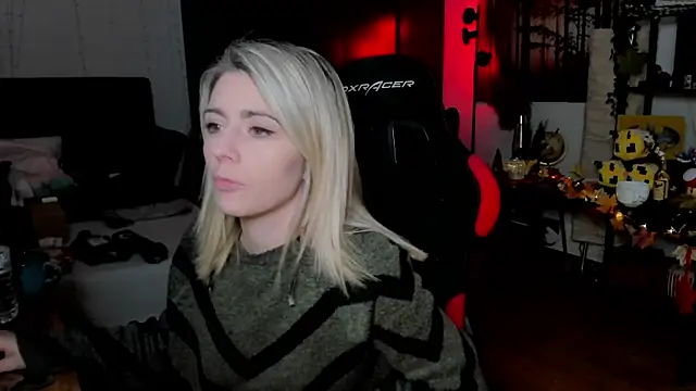 Snapshot of Lisaonthemoon chatting on September 30, 2025, 6:14 pm Lisaonthemoon online show from September 30, 2025, 6:14 pm