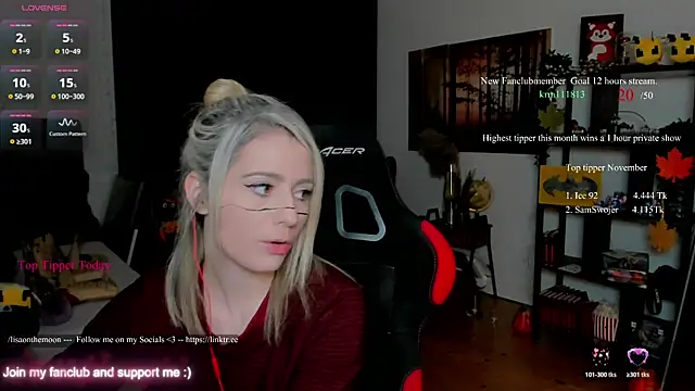 Snapshot of Lisaonthemoon chatting on November 26, 2025, 7:03 pm Lisaonthemoon online show from November 26, 2025, 7:03 pm